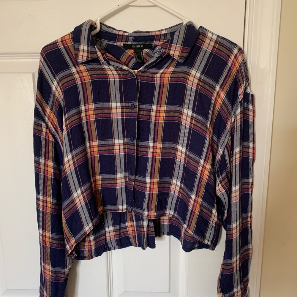 Forever 21 Navy cropped button front flannel shirt Junior’s Size M